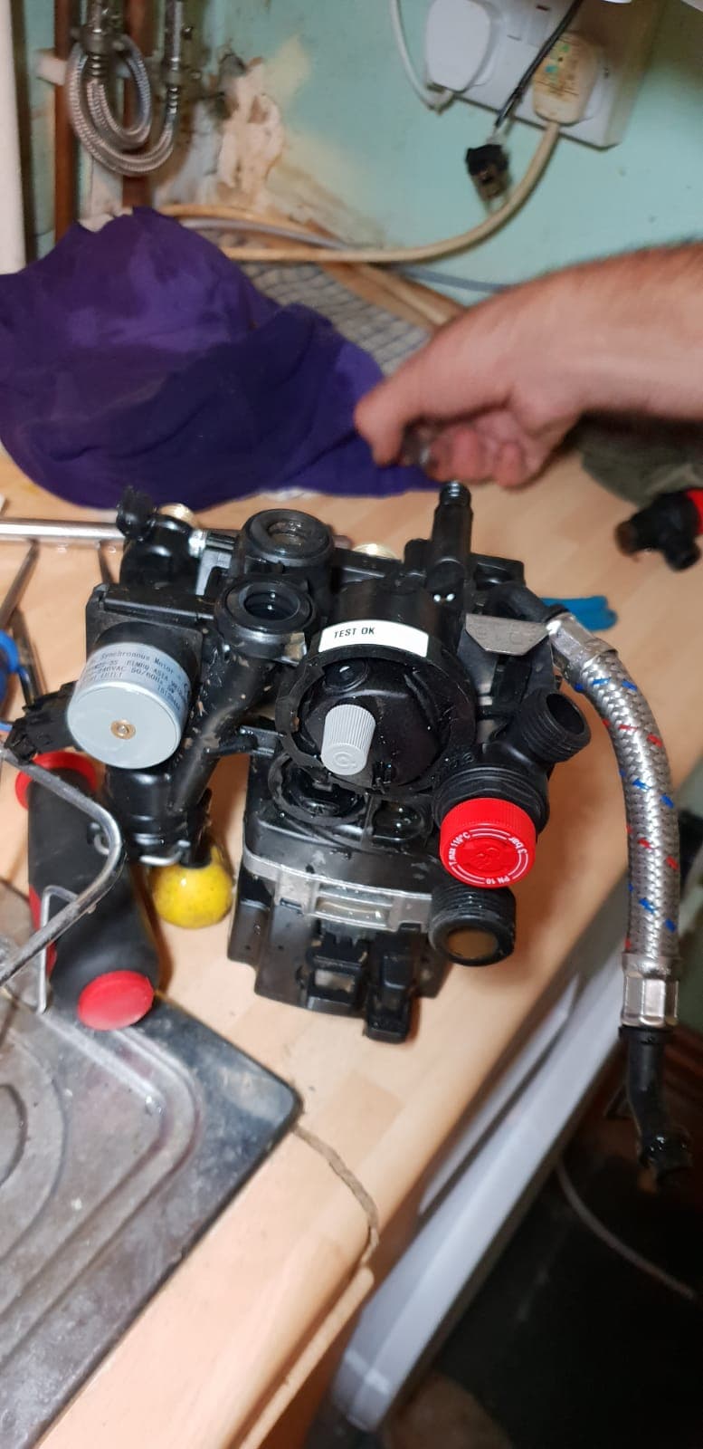 Linked Plumbing & Heating engineers carrying out a job